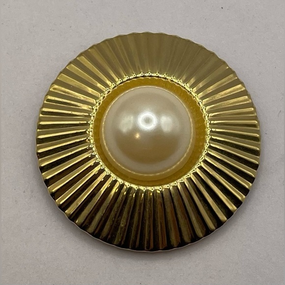 3 for $30 Vintage Gold Tone Scarf Ring with Faux Cabochon Pearl Center - Picture 3 of 8